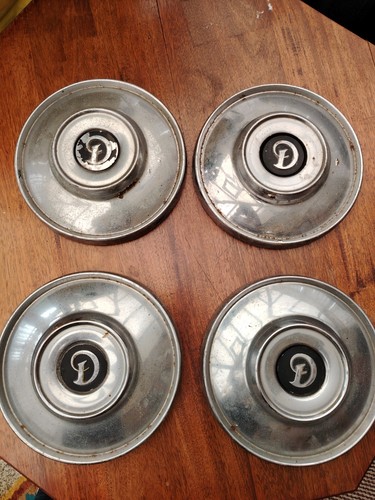 Daimler hub caps - 4., chrome
