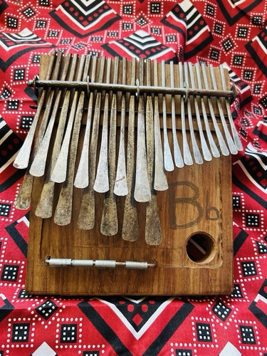 Mbira dzavadzimu zimbabwean - mbira,