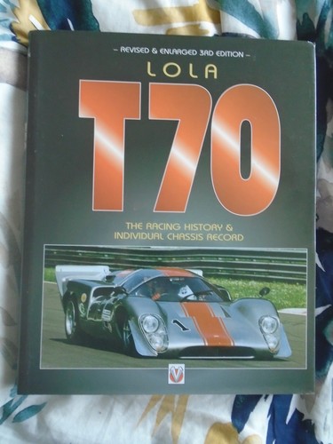 Lola t70 racing - racing, &