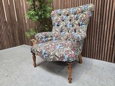 Traditional large buttoned - large,