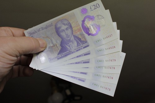 Pound notes 20 - notes, £20