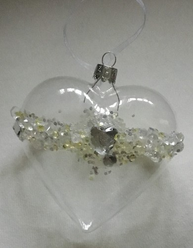 Hanging glass heart bauble - glass,