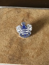 QUEENS PARK RANGERS FOOTBALL CLUB BADGE