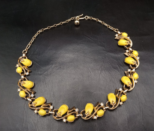 Vintage trifari yellow pebble - trifari,