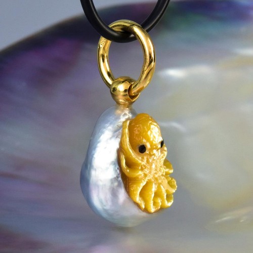 Octopus pendant south - octopus,