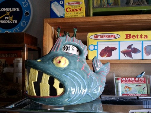 Vintage old aquarium - old, fishtank