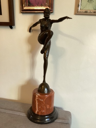 Art deco bronze - bronze, on
