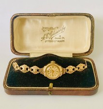 VINTAGE AVERITE SOLID 9ct GOLD