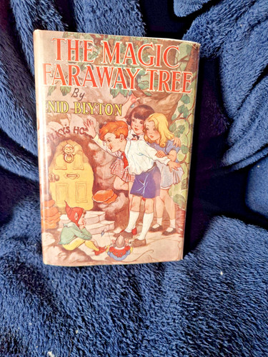 The magic faraway - magic,