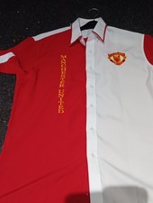 Men's Large 42  Chest. Unbranded Manchester United Going Out Football Shirt