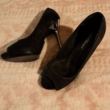 Black Gardenia Glitter Shoes