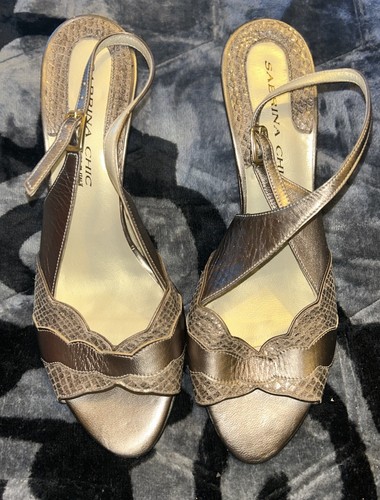 Warm brownish gold tone - warm, brownish-gold