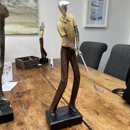 Golfer statue with putter - ,