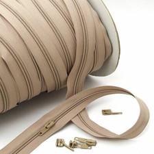 No3 Continuous Zip On Roll