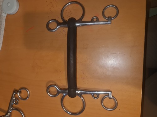 Rubber pelham - rubber,