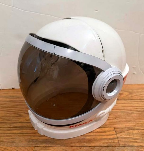 Nasa astronaut children play - nasa,
