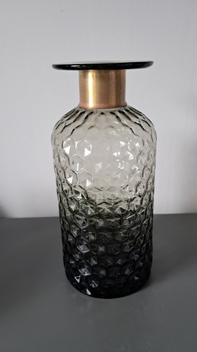 Contemporary honeycomb - ​contemporary,