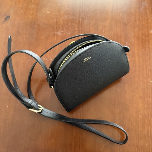 Black half moon - black,