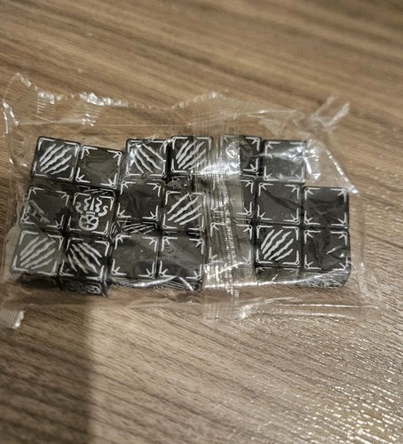 Cthulhu wars custom white dice - custom,