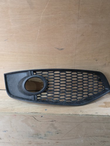 Front bumper grille fog light - grille,