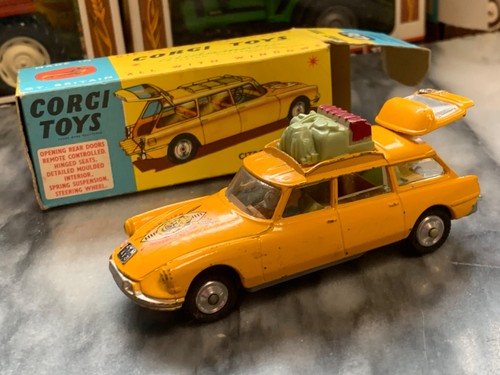Corgi citroen ds safari - 1:43.,