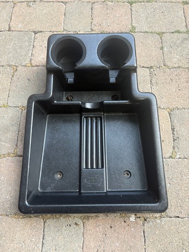 Land rover defender - land, cubby