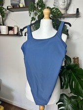 Vintage-Style U-Back Swimsuit in Teal – Medium