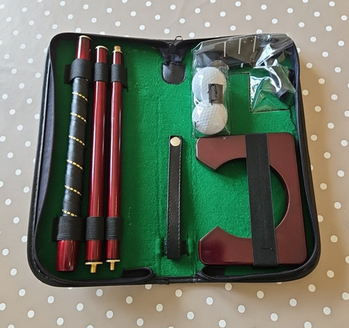 Vintage executive golf putting - vintage,
