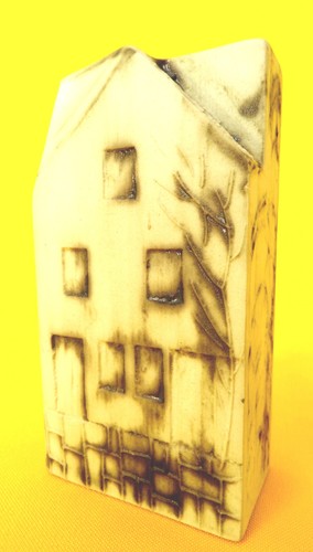 Carn pottery angle - top, box