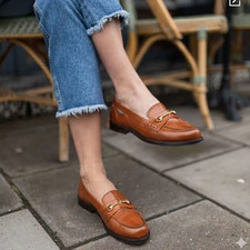 Russell & Bromley Brewster