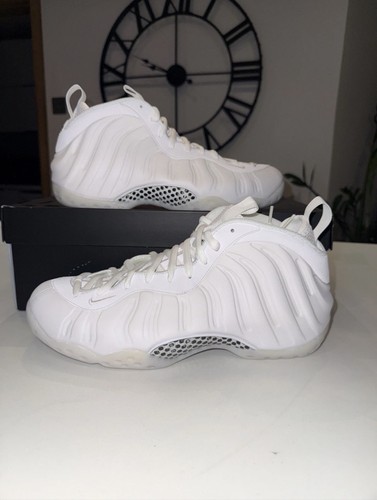 Nike foamposite one - one, triple