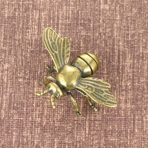 Brass bee statue - pc,