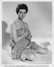 Gia Scala the guns of navarone promo 10" x 8" Photograph no 2