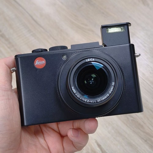 Leica lux black 1 mp - 6,