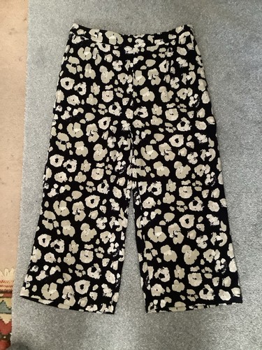 Ladies crop trousers size - ladies,