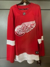 Brand New With Tags NHL Fanatics Hockey Detroit Red Wings Jersey Red