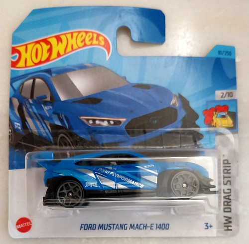 Hot wheels ford mustang mach - hot,