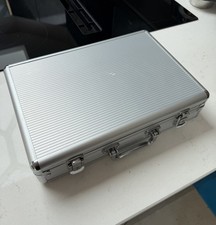 Metal Silver Lockable Carry