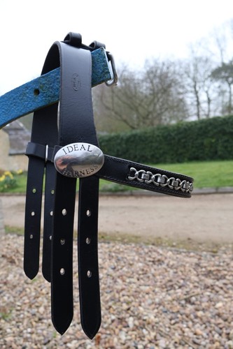 Ideal leather shaped carriage - leather,