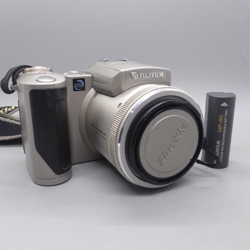 Fujifilm finepix 4900 - fujifilm,