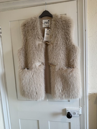Zara women faux - fur, gilet