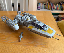 STAR WARS GOLD Y WING FIGHTER