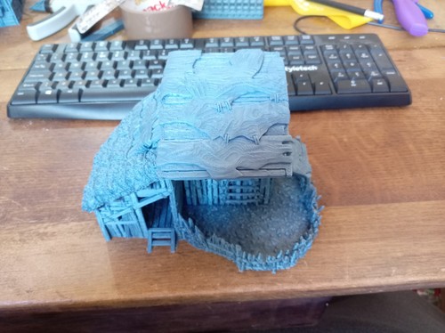 Large shanty scatter - large, terrain