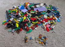 Lego bundle 1kg inc. some