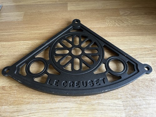 Creuset cast iron - pan, stand