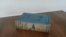 			Biggles Hits The Trail, Captain W E Johns, Oxford University Pres		