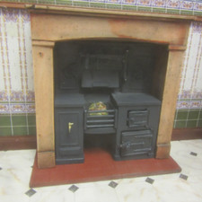 1/12 scale Dolls House