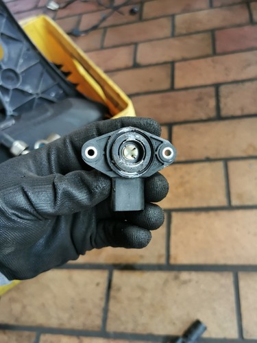 Sensor potentiometer for swirl