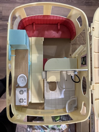 Sylvanian families caravan - families,