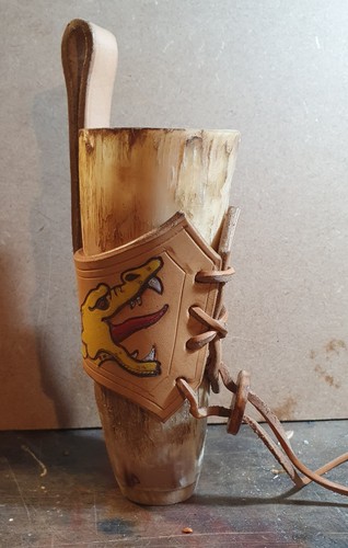 Horn drinking cup with - horn,